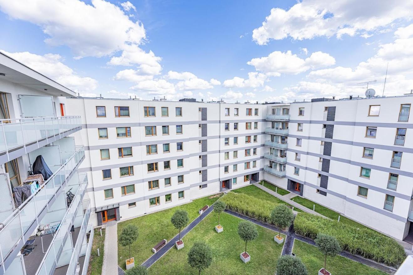 Fajny Apartament Z Parkingiem, Obok Metra. Varsóvia Exterior foto
