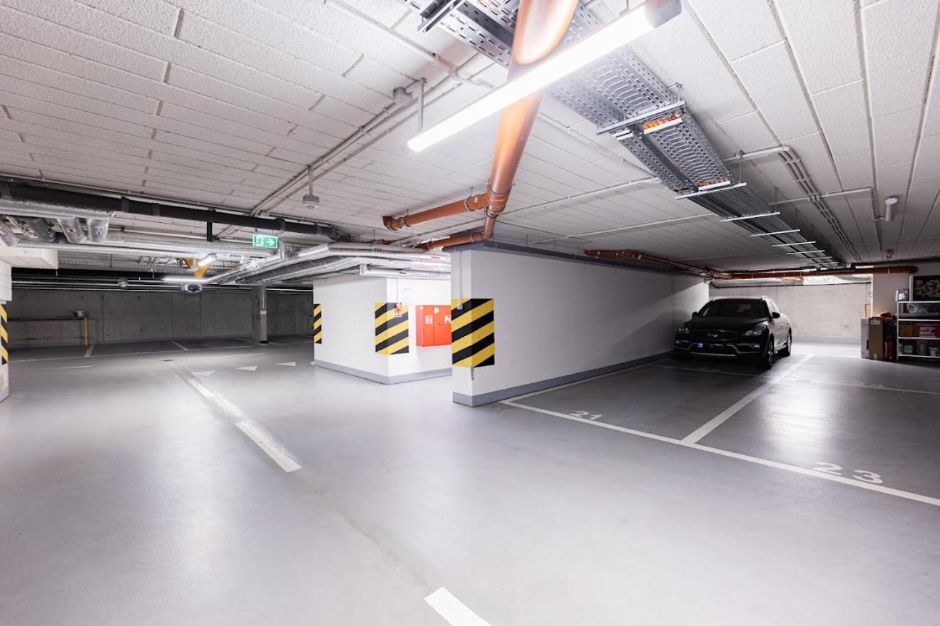 Fajny Apartament Z Parkingiem, Obok Metra. Varsóvia Exterior foto